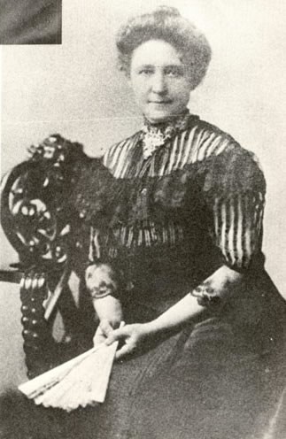 Helen's mother, Kate Adams Keller, 1900