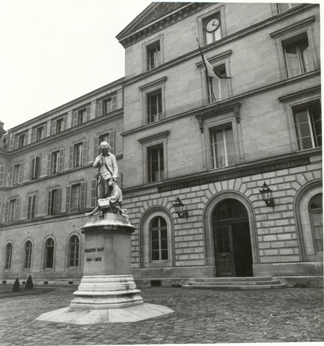 File:Plaque Louis Braille, 2 rue des Écoles, Paris 5e.jpg - Wikimedia  Commons