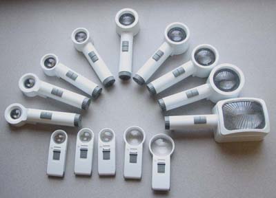 An array of illuminated magnifiers